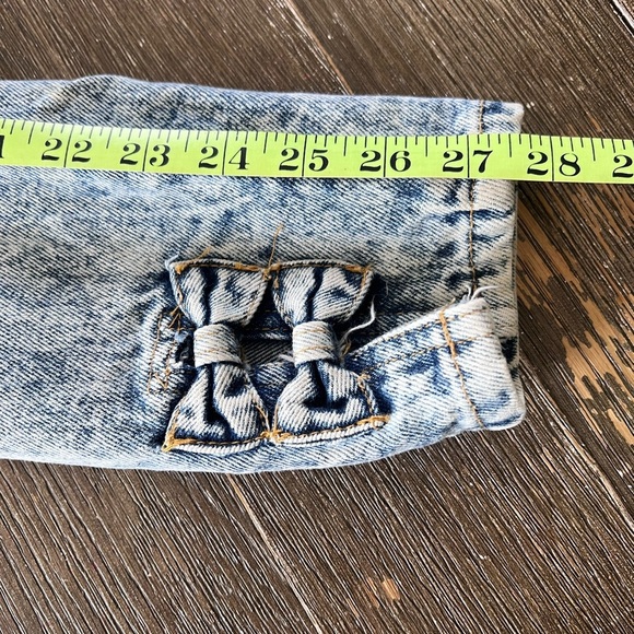 Vintage 80s 90s SASSON Acid Wash High Waist Denim Jeans with BOWS - Picture 4 of 6